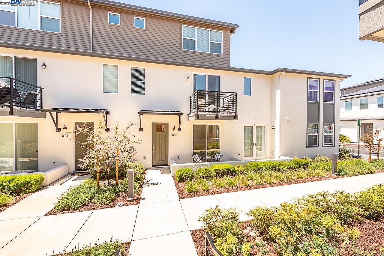 Atlas at Mission Village by KB Homes - Stunning spacious townhome!