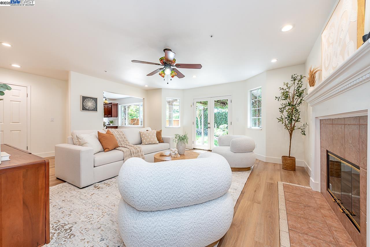 34233 Perry Glen Ter