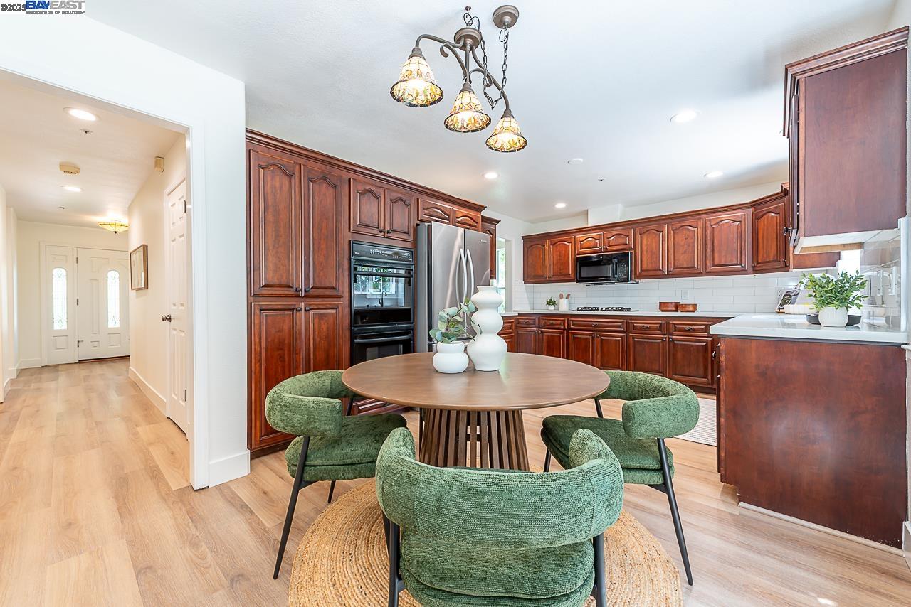 34233 Perry Glen Ter