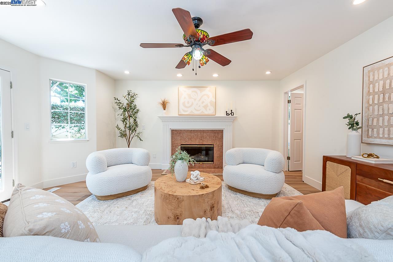 34233 Perry Glen Ter