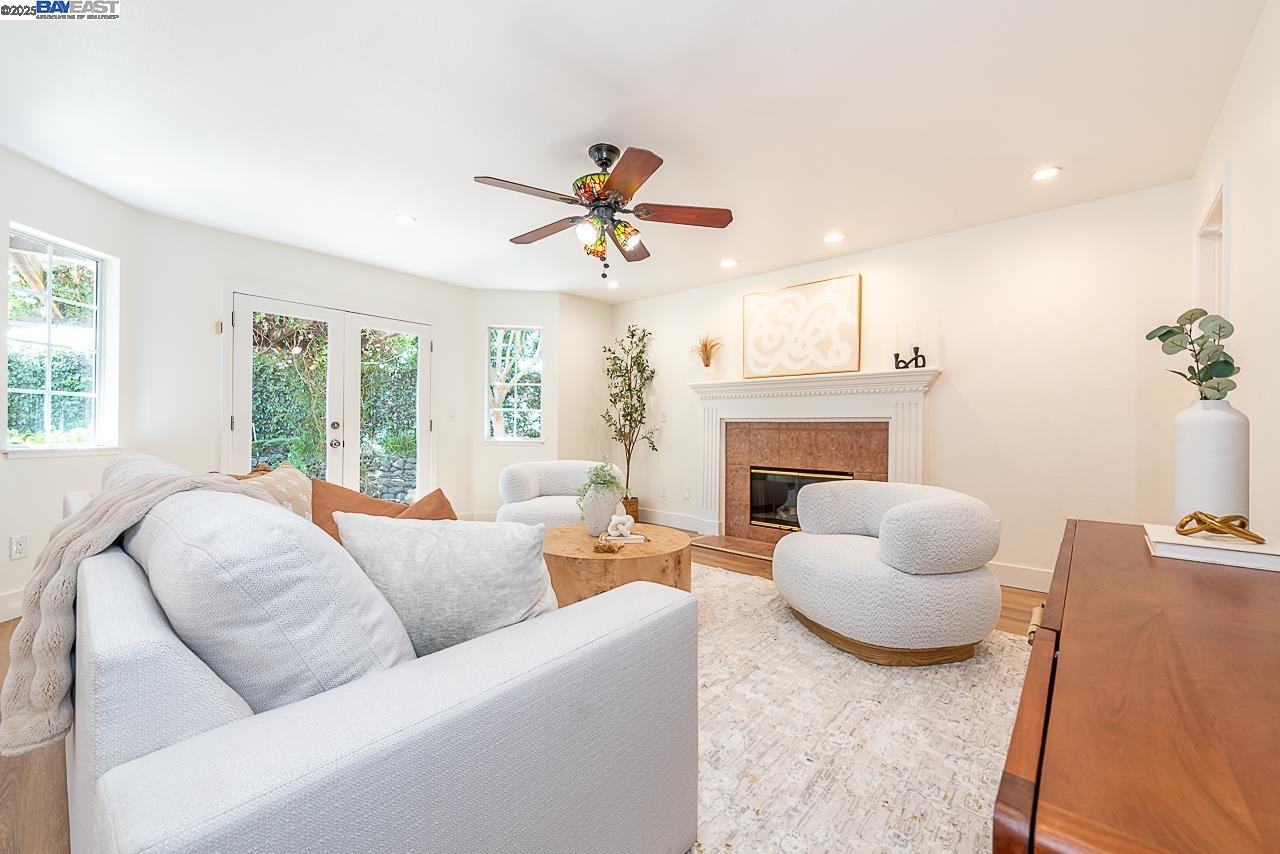 34233 Perry Glen Ter