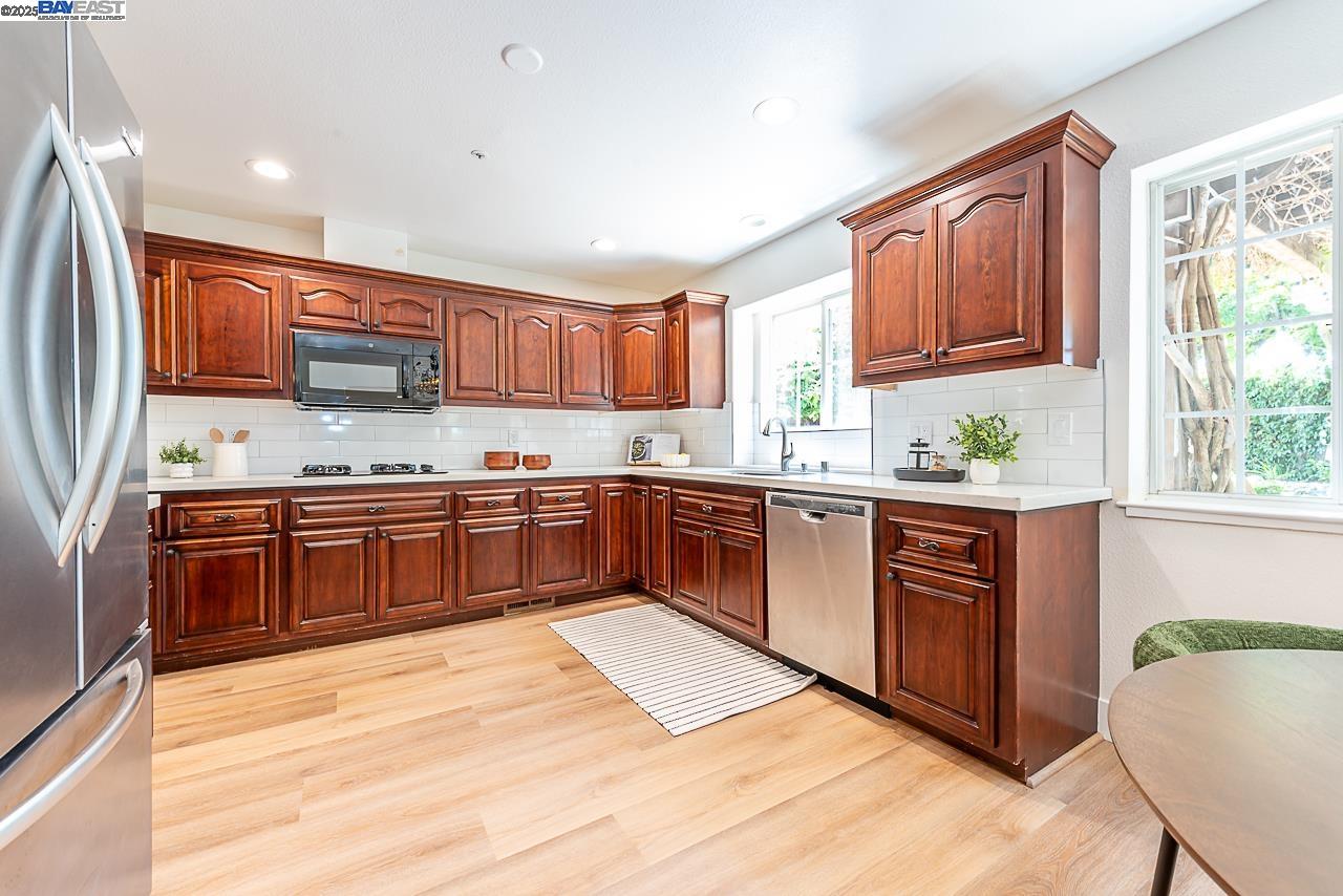 34233 Perry Glen Ter