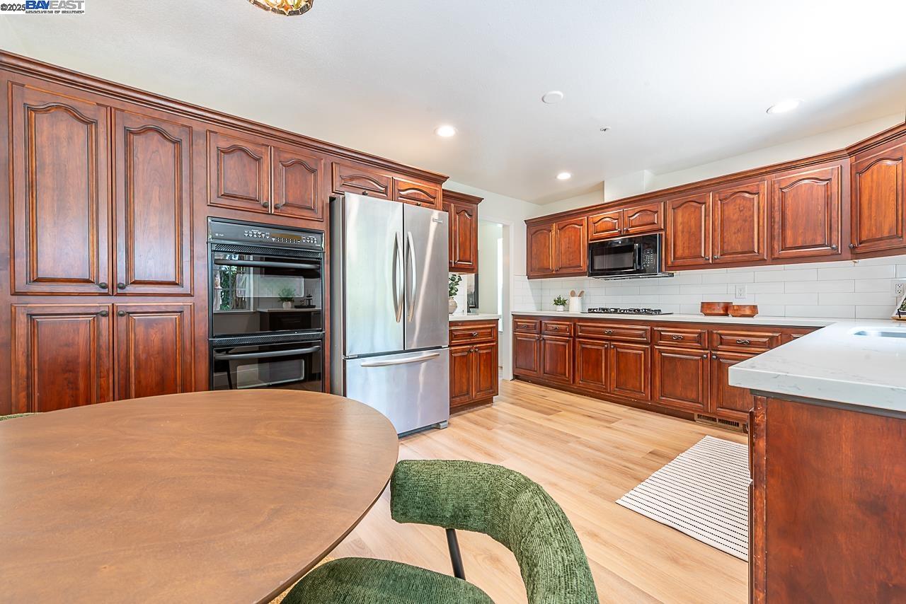 34233 Perry Glen Ter