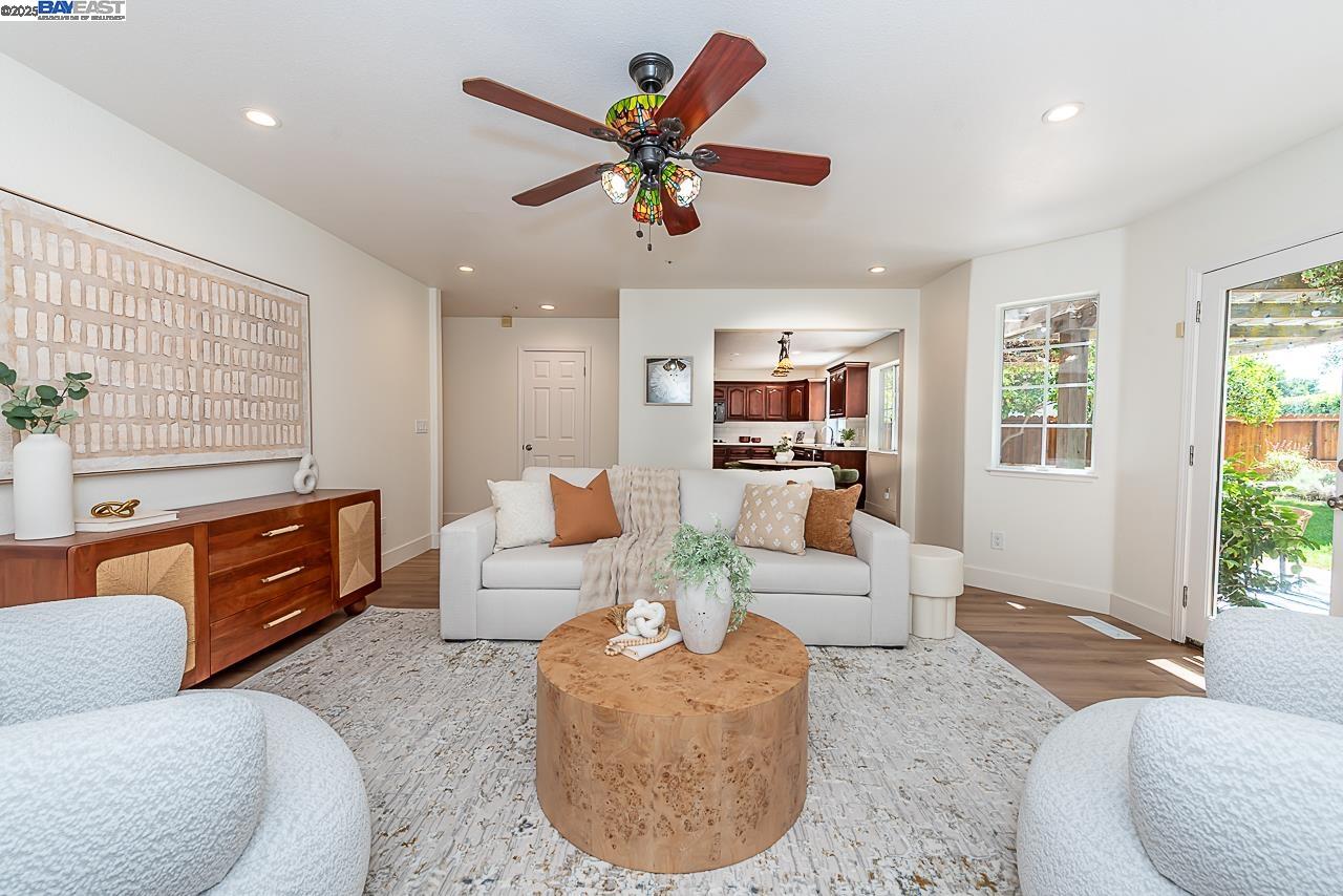 34233 Perry Glen Ter