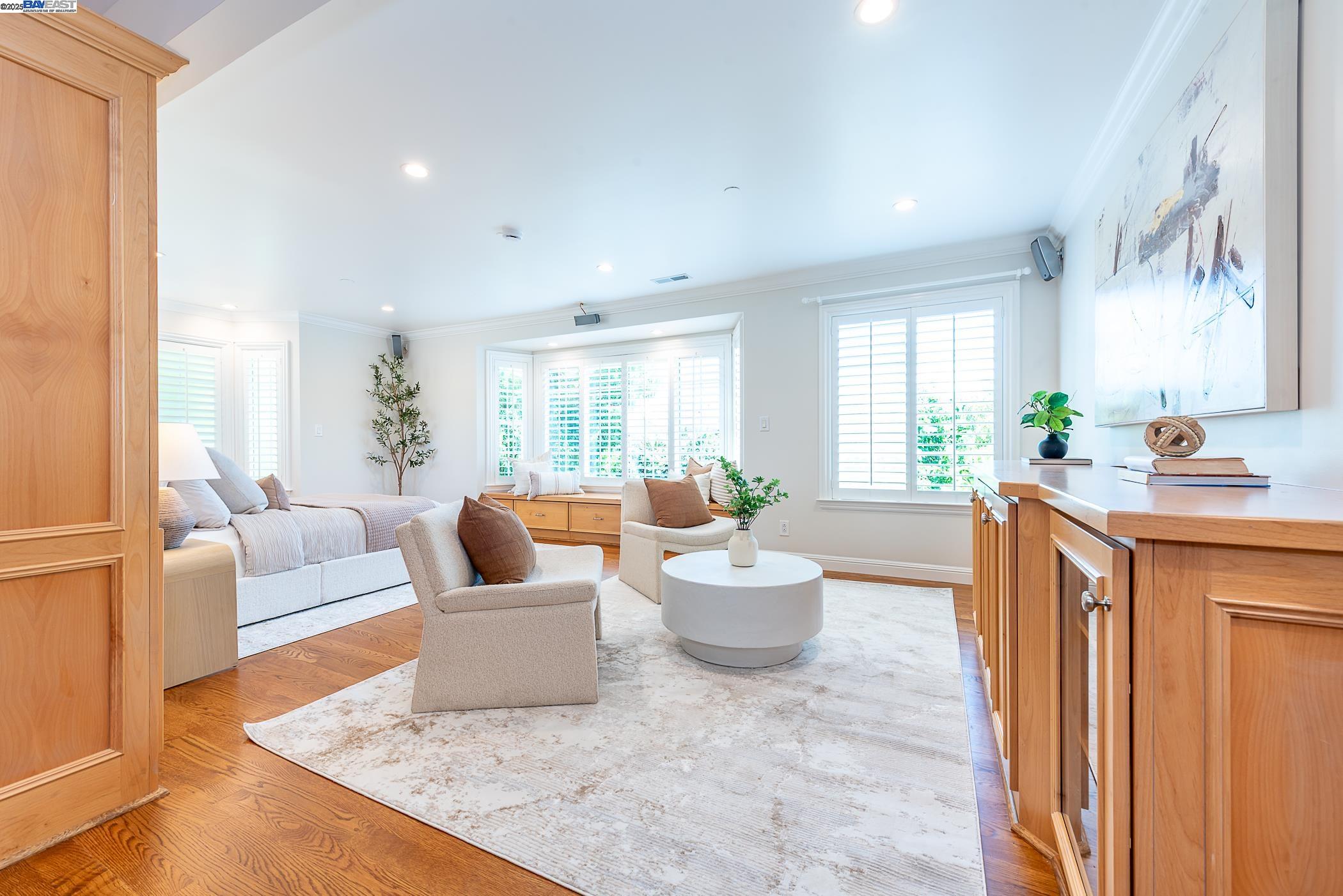 Custom Ponderosa home with  3 car garage - Pioneer Elementary School!