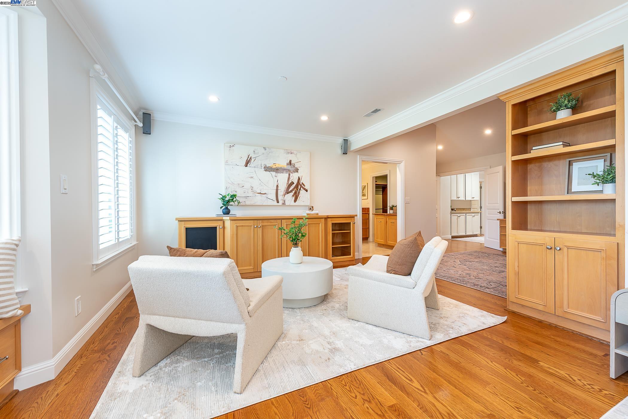 Custom Ponderosa home with  3 car garage - Pioneer Elementary School!