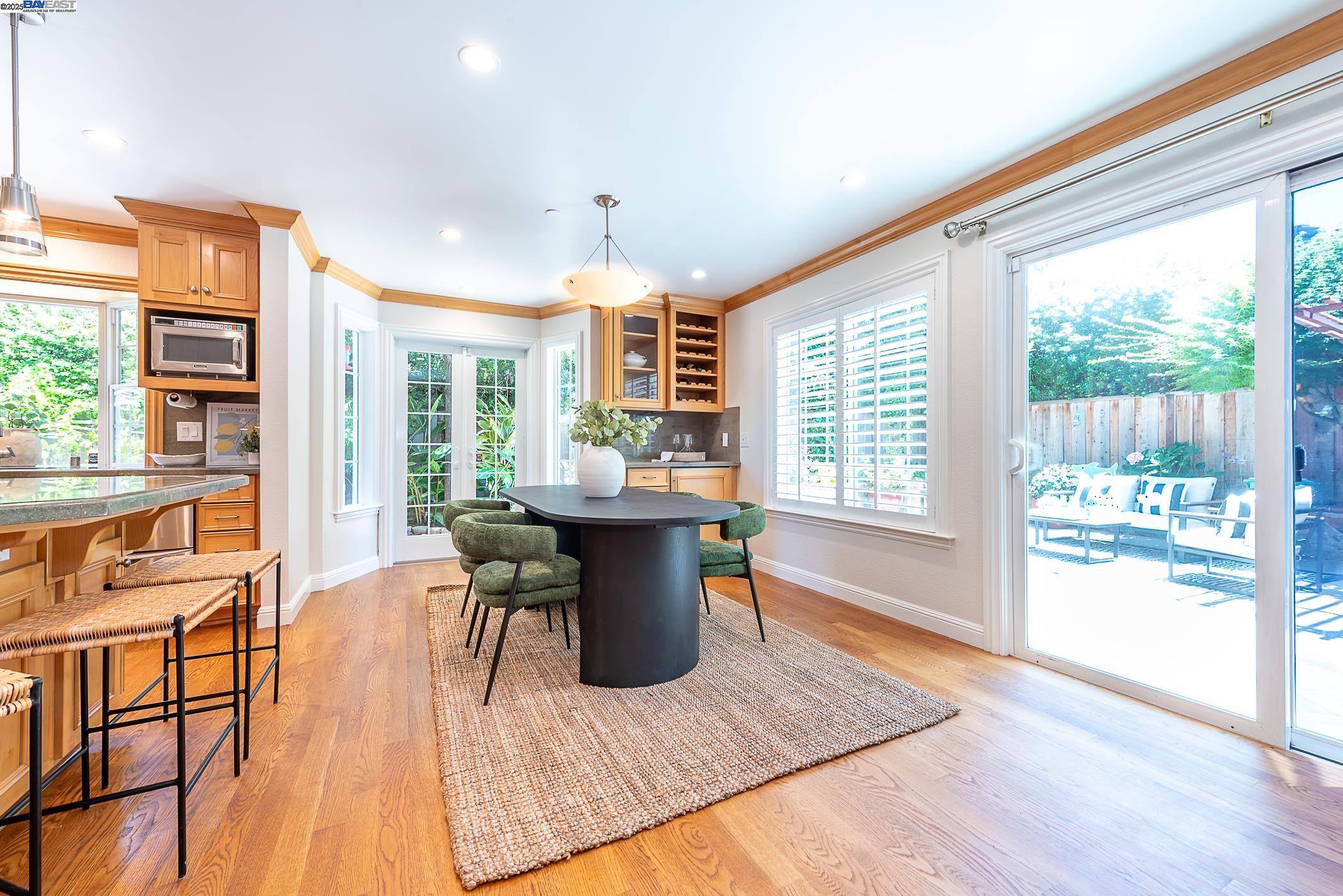 Custom Ponderosa home with  3 car garage - Pioneer Elementary School!