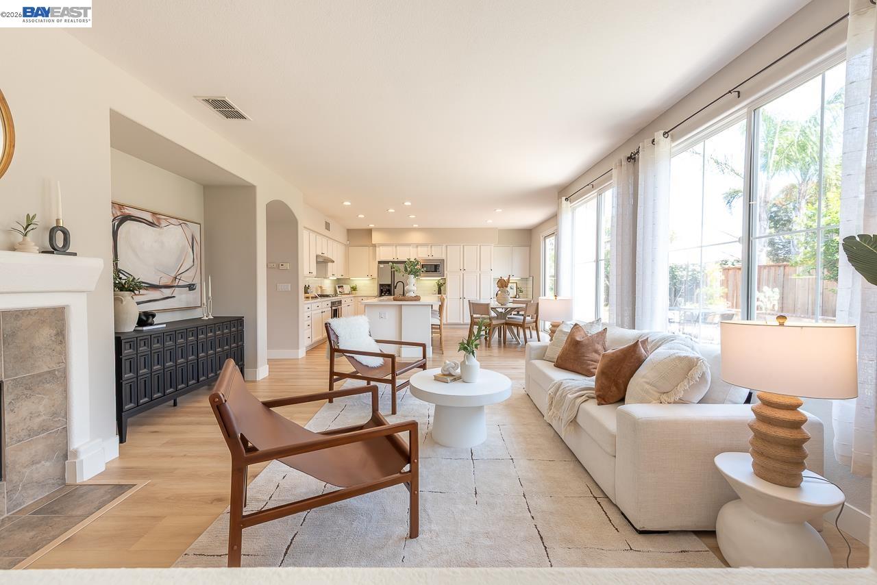 2700 Spindrift Ct