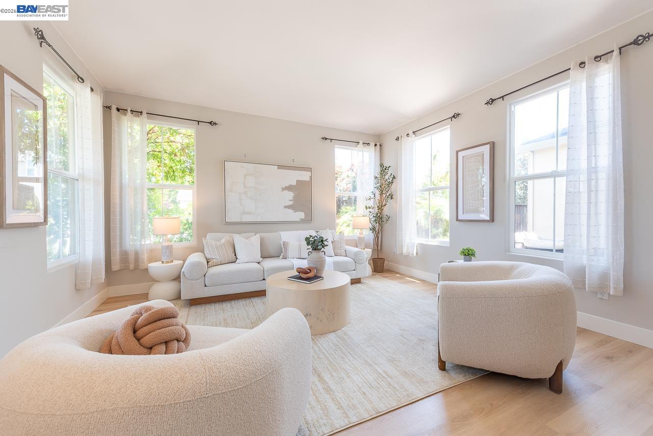 2700 Spindrift Ct