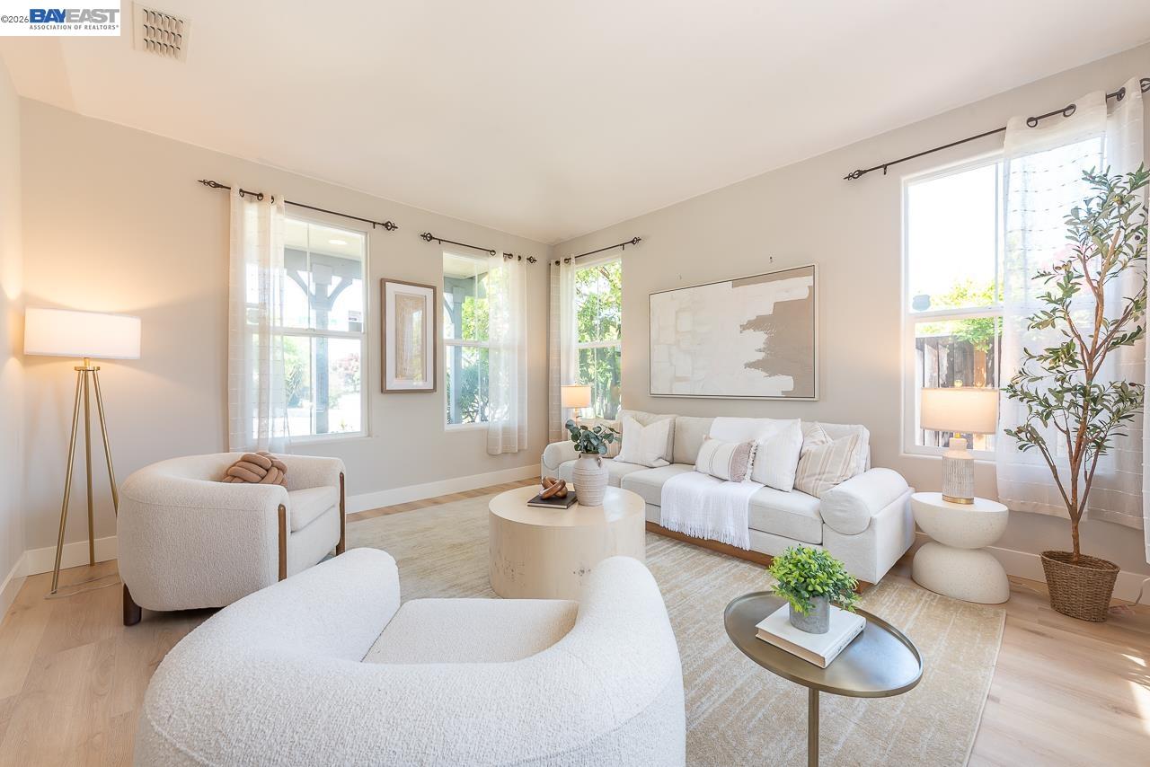 2700 Spindrift Ct