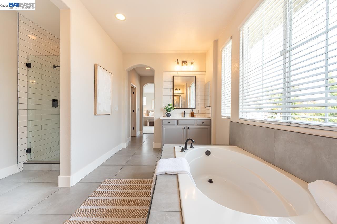 2700 Spindrift Ct