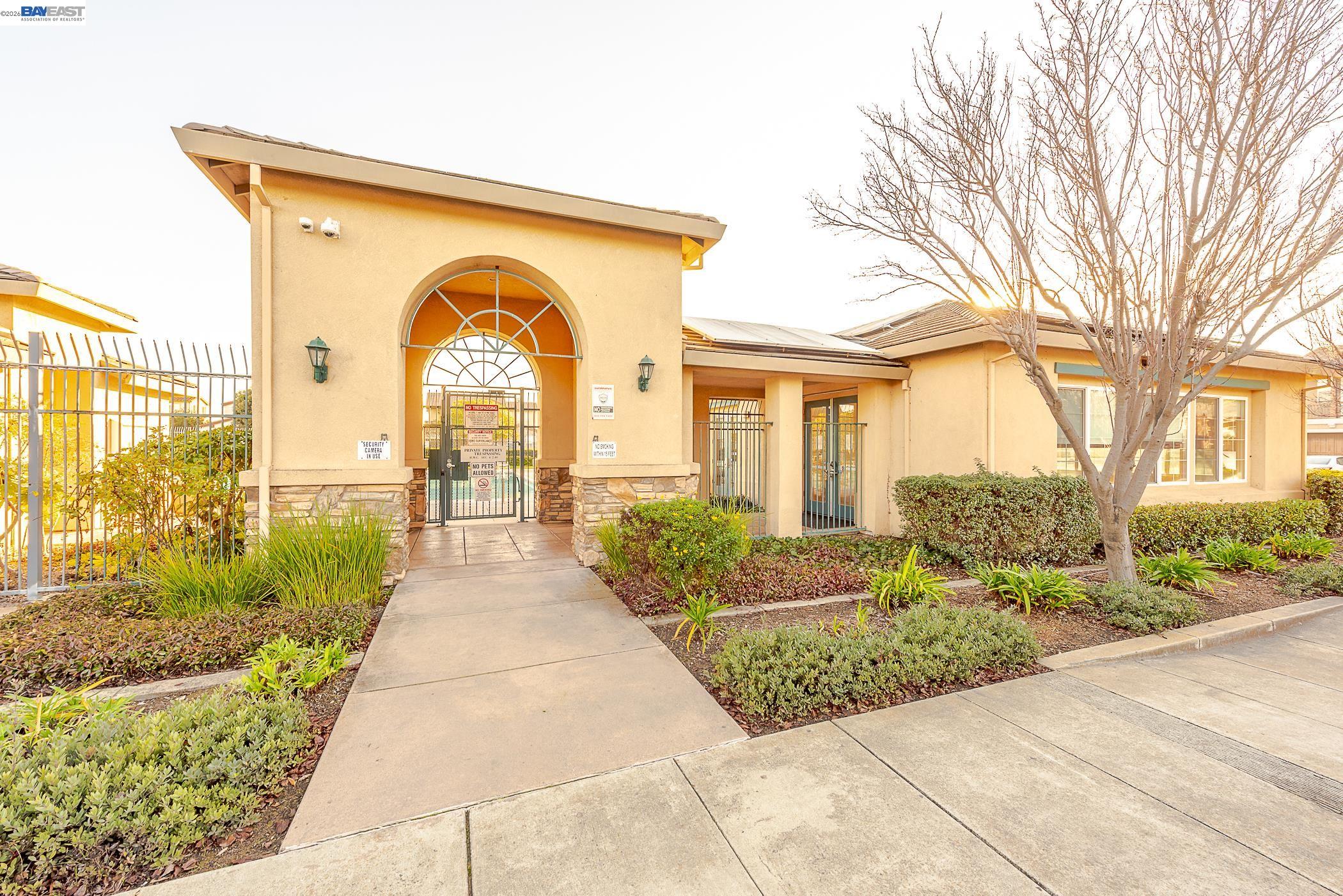 2700 Spindrift Ct