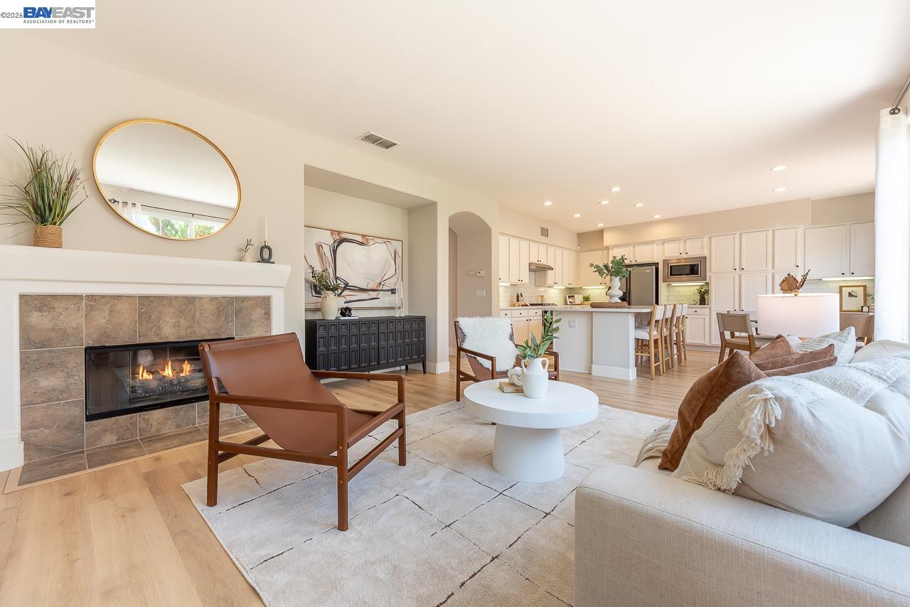 2700 Spindrift Ct