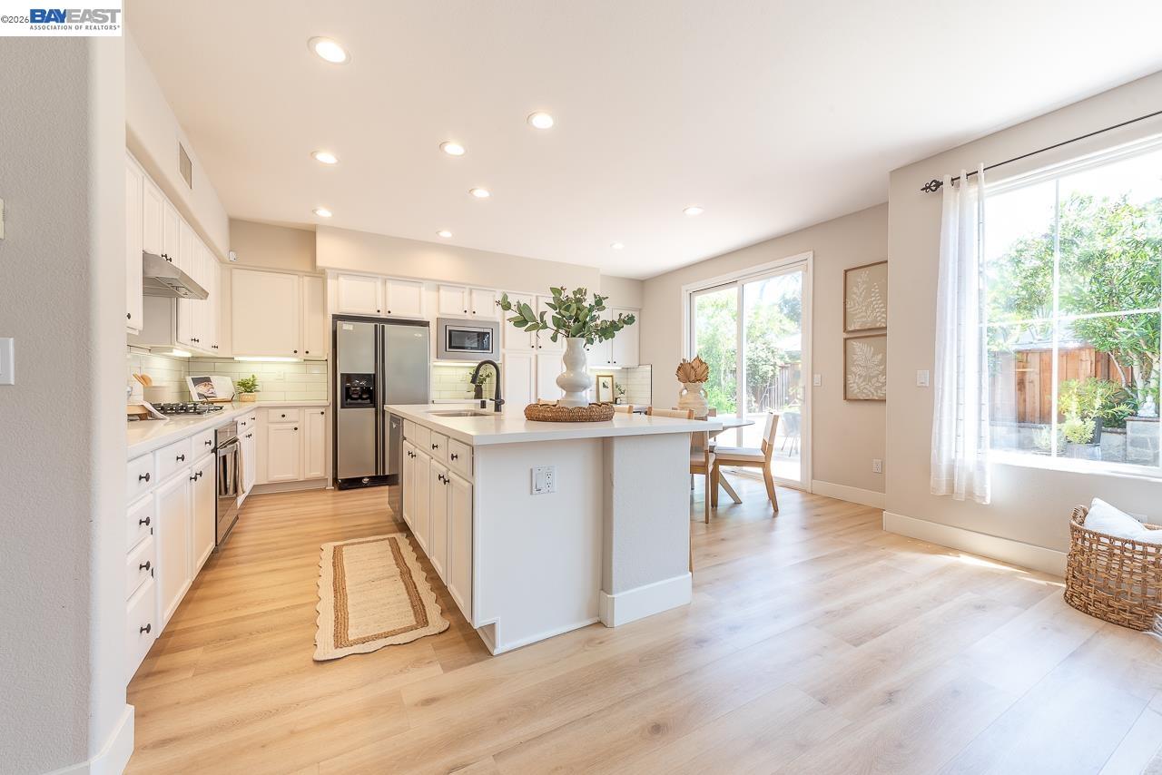2700 Spindrift Ct