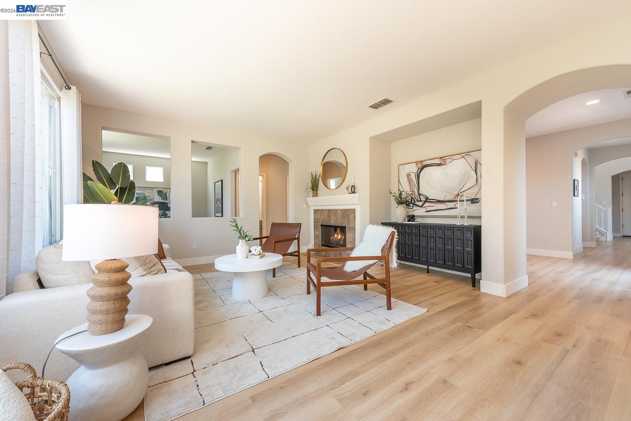 2700 Spindrift Ct