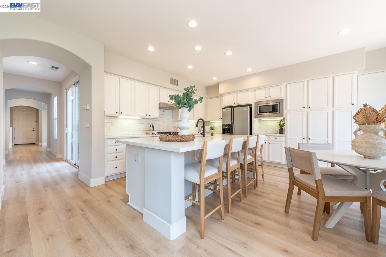 2700 Spindrift Ct