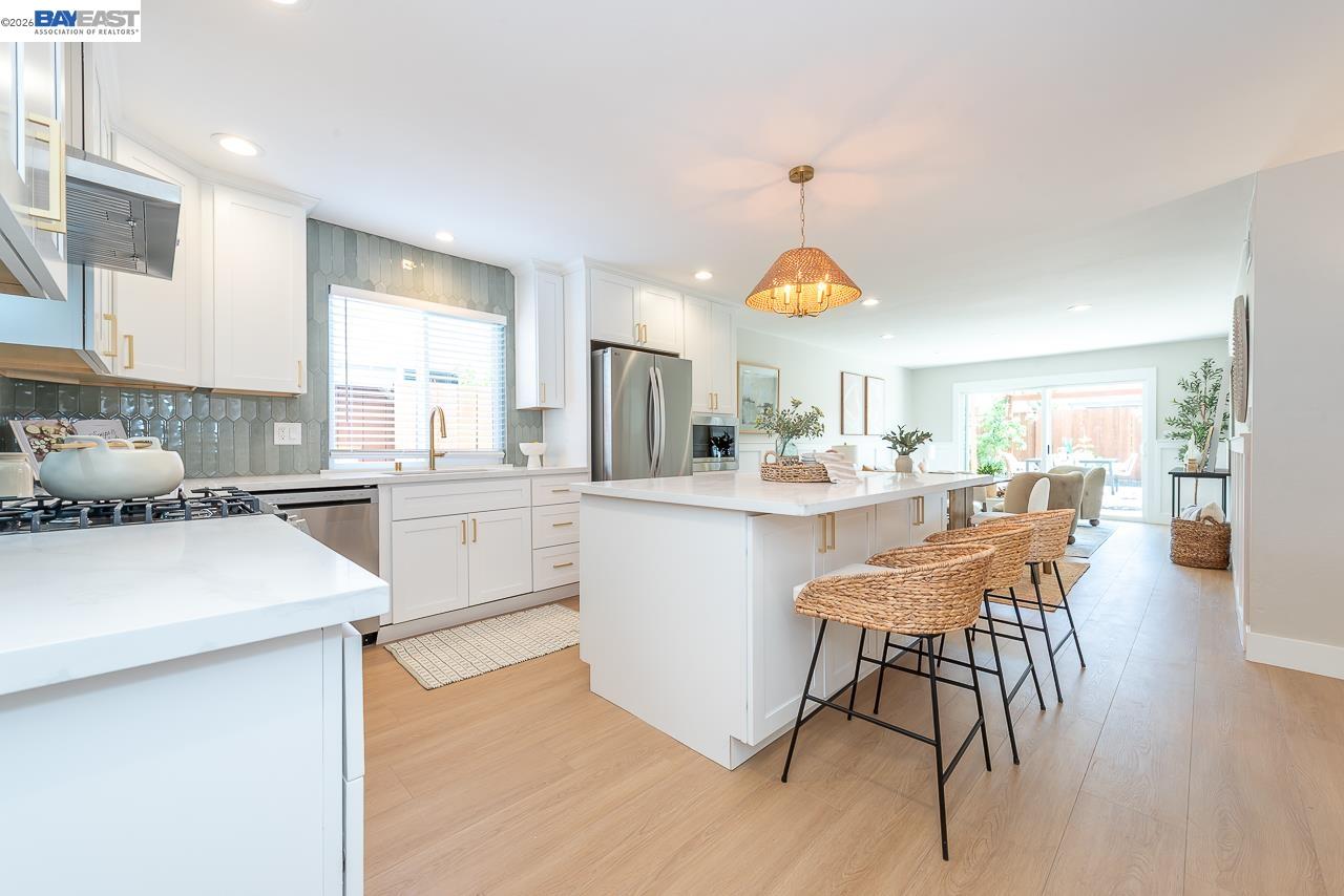 4339 Queensboro Way