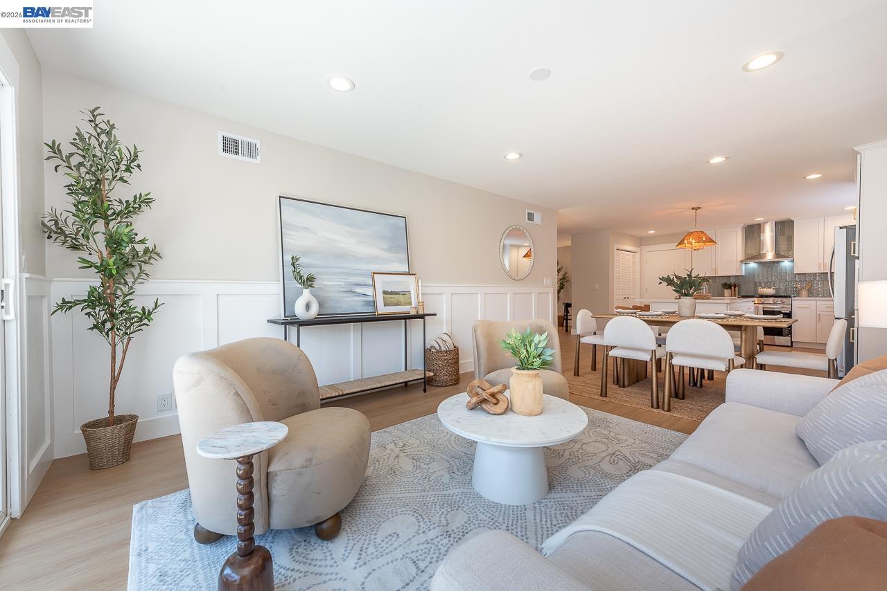 4339 Queensboro Way