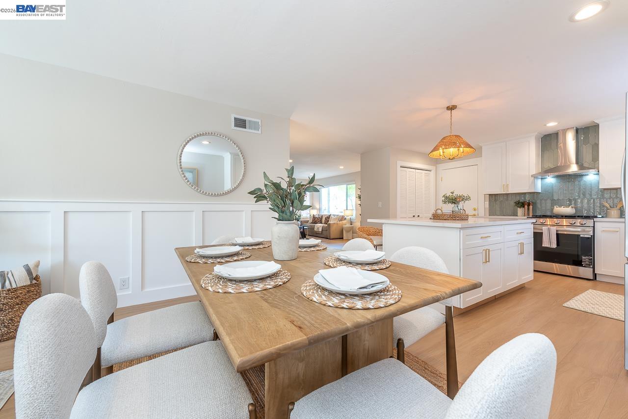 4339 Queensboro Way