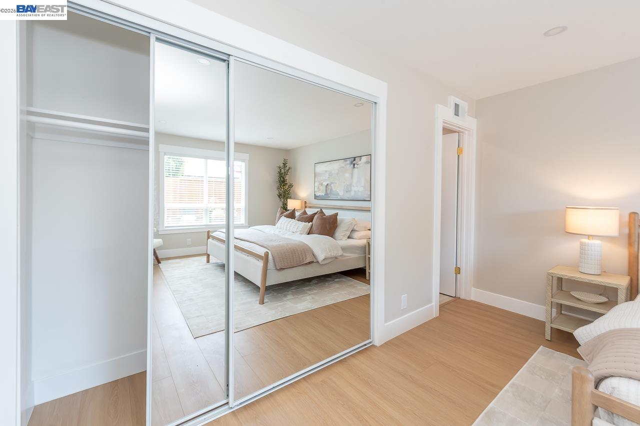 4339 Queensboro Way