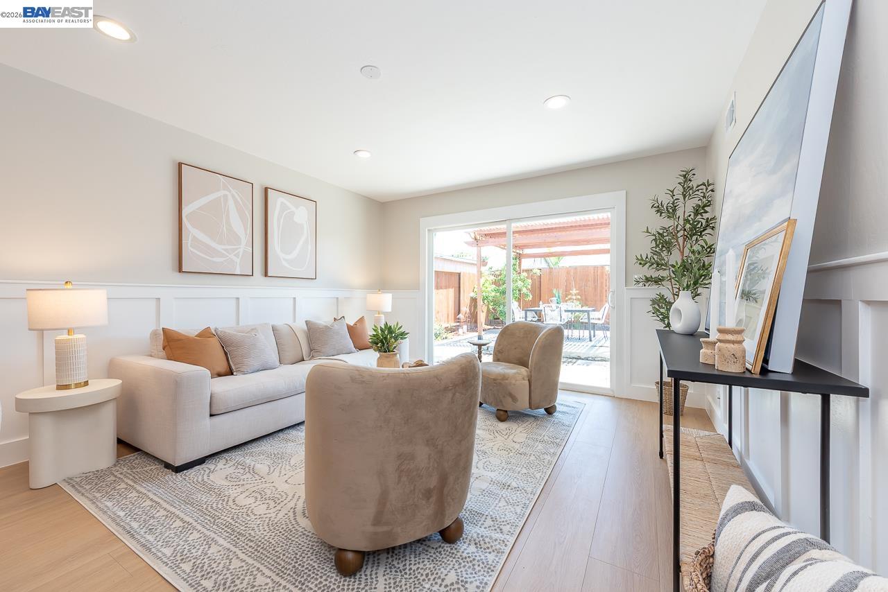 4339 Queensboro Way