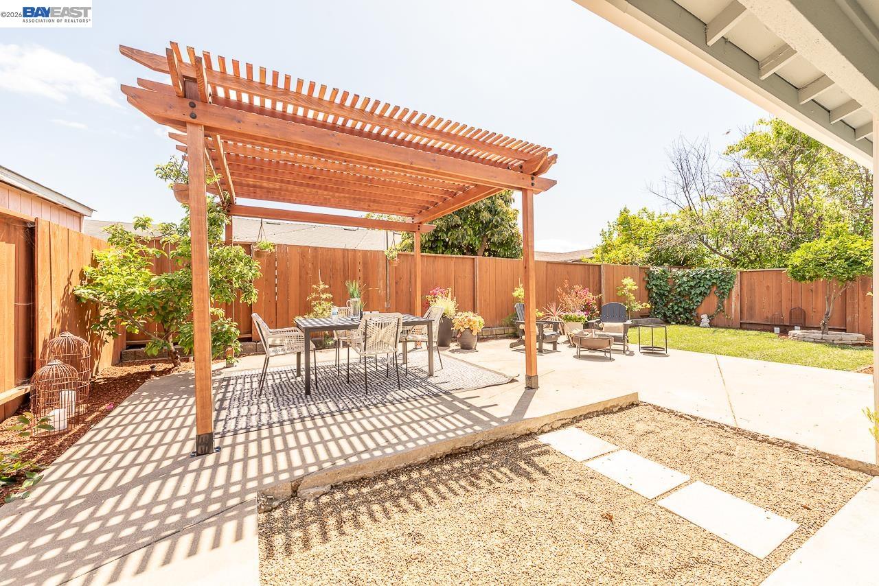 4339 Queensboro Way