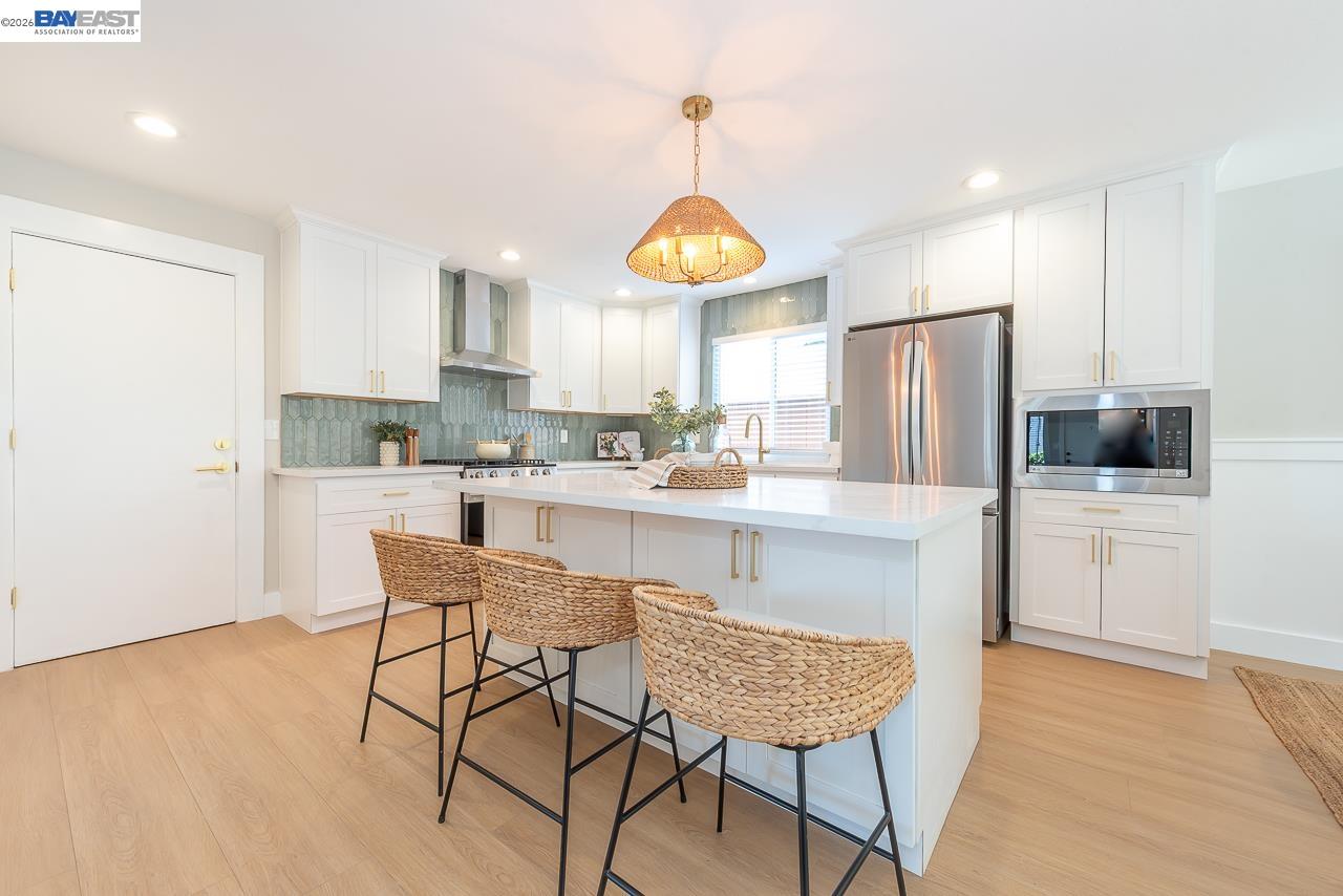4339 Queensboro Way