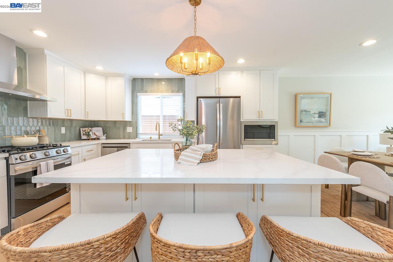 4339 Queensboro Way