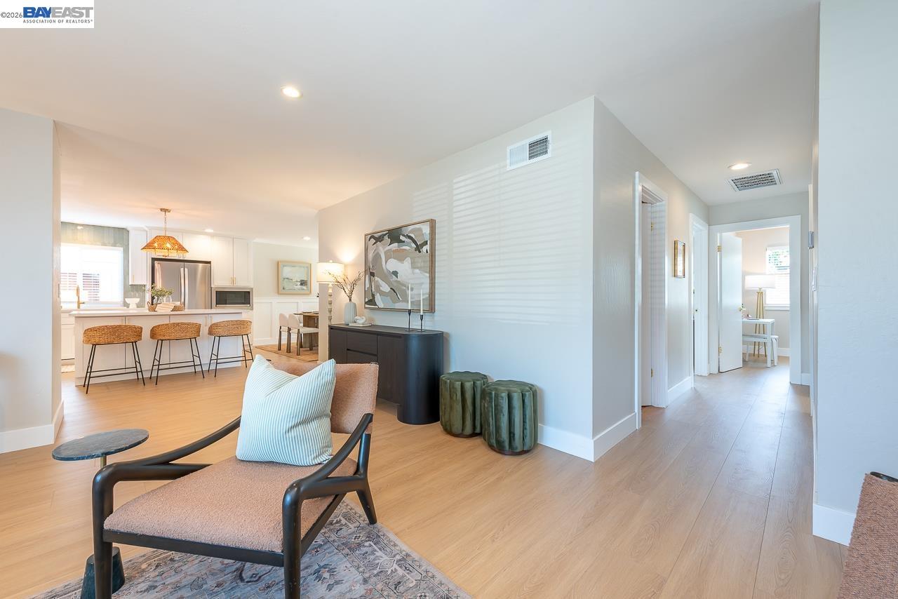 4339 Queensboro Way