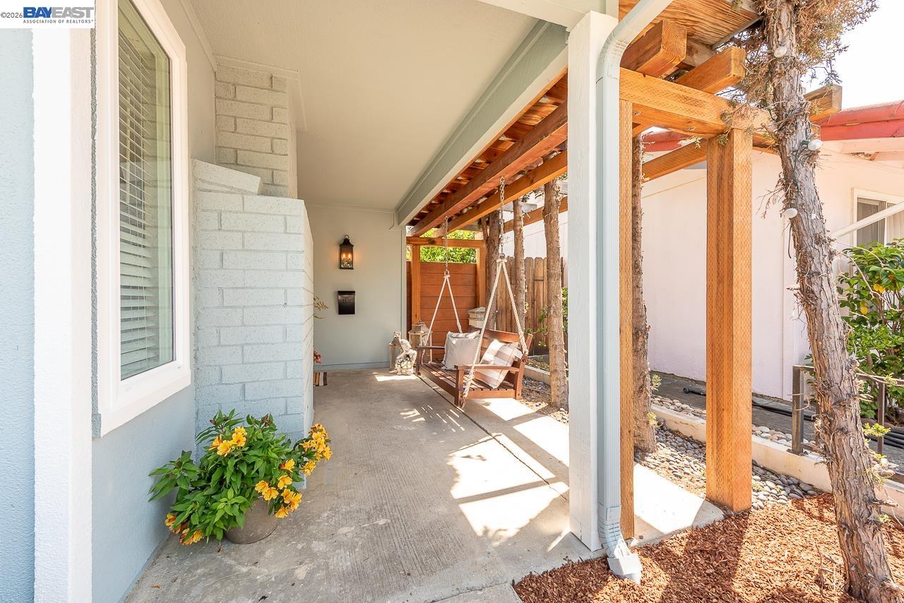 4339 Queensboro Way