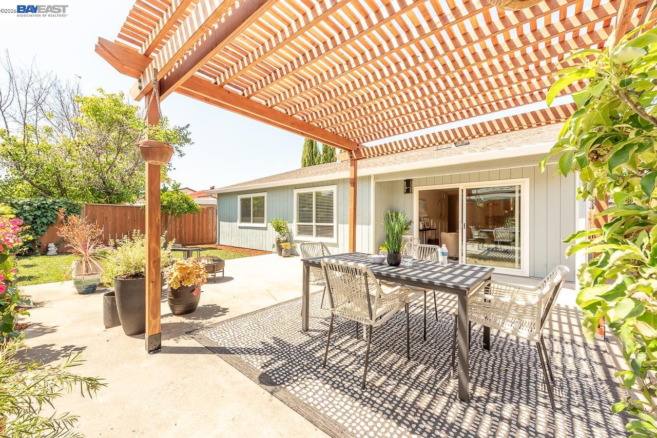 4339 Queensboro Way