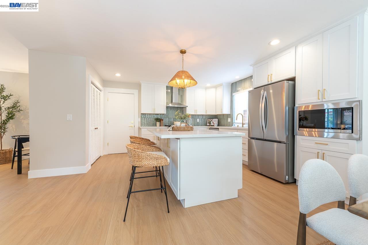 4339 Queensboro Way