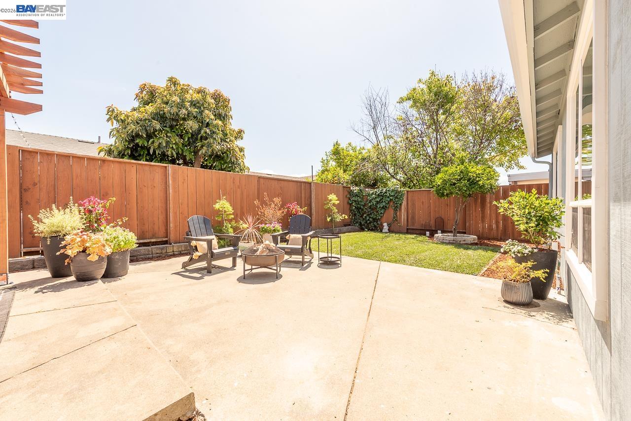 4339 Queensboro Way