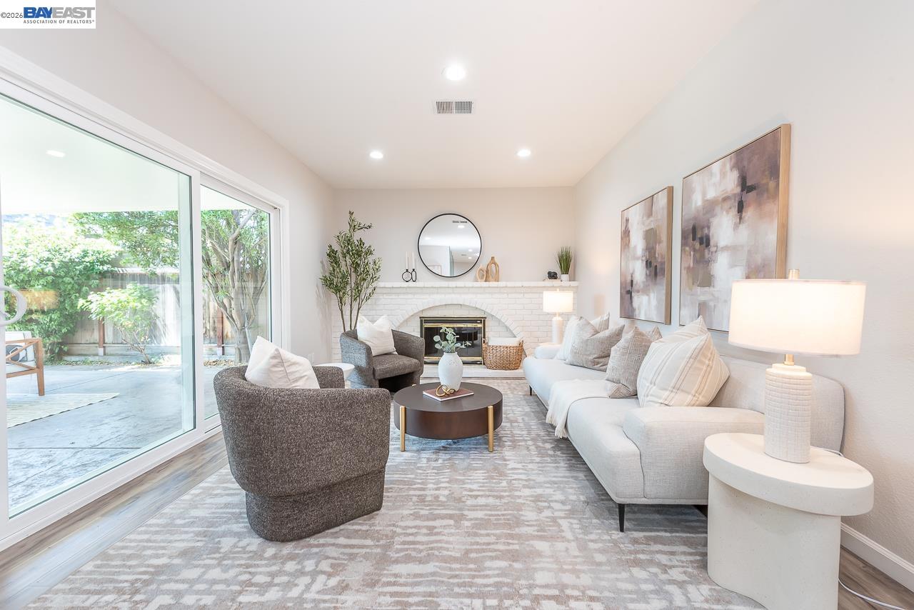 32432 Deborah Dr