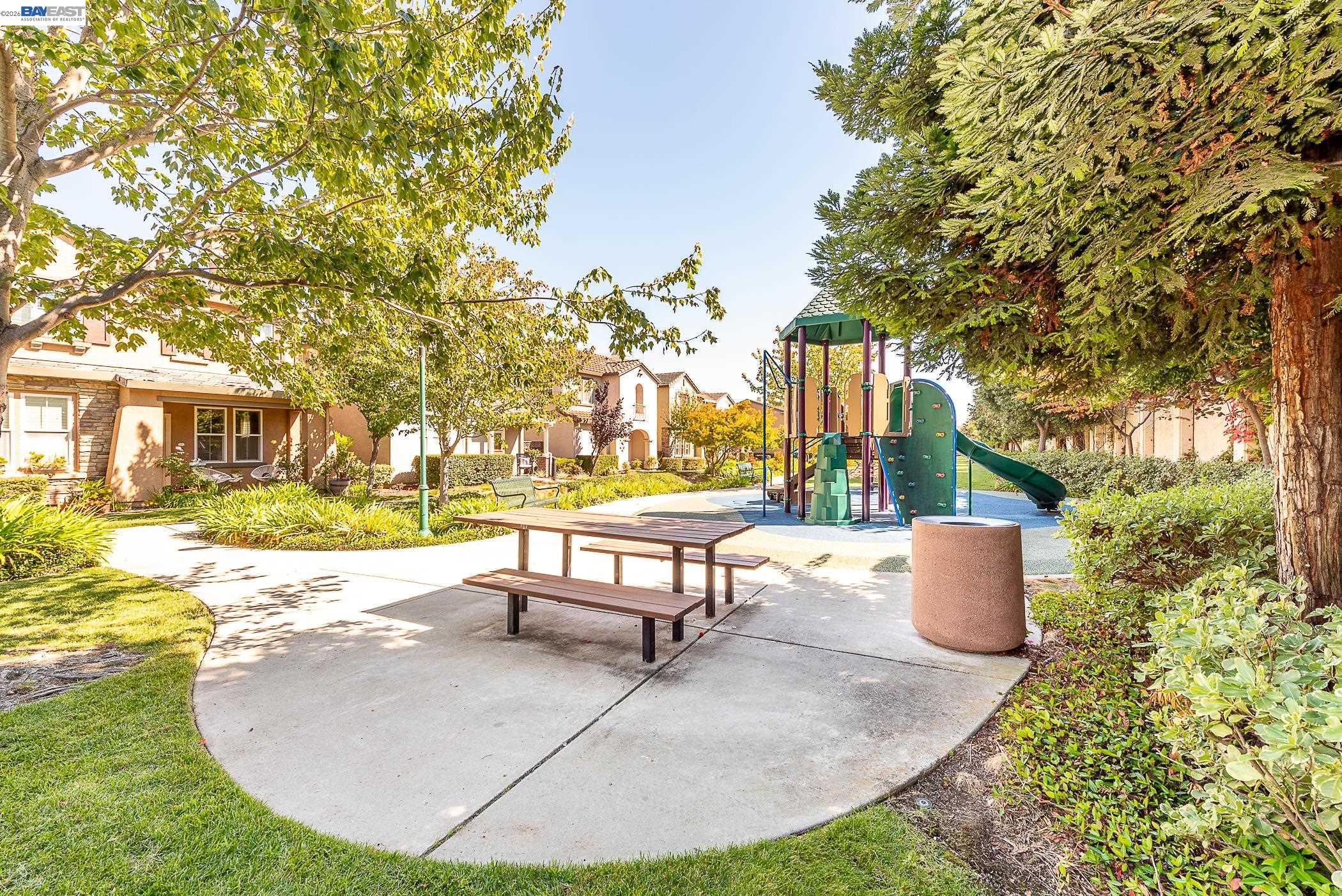2527 Coldstream Way