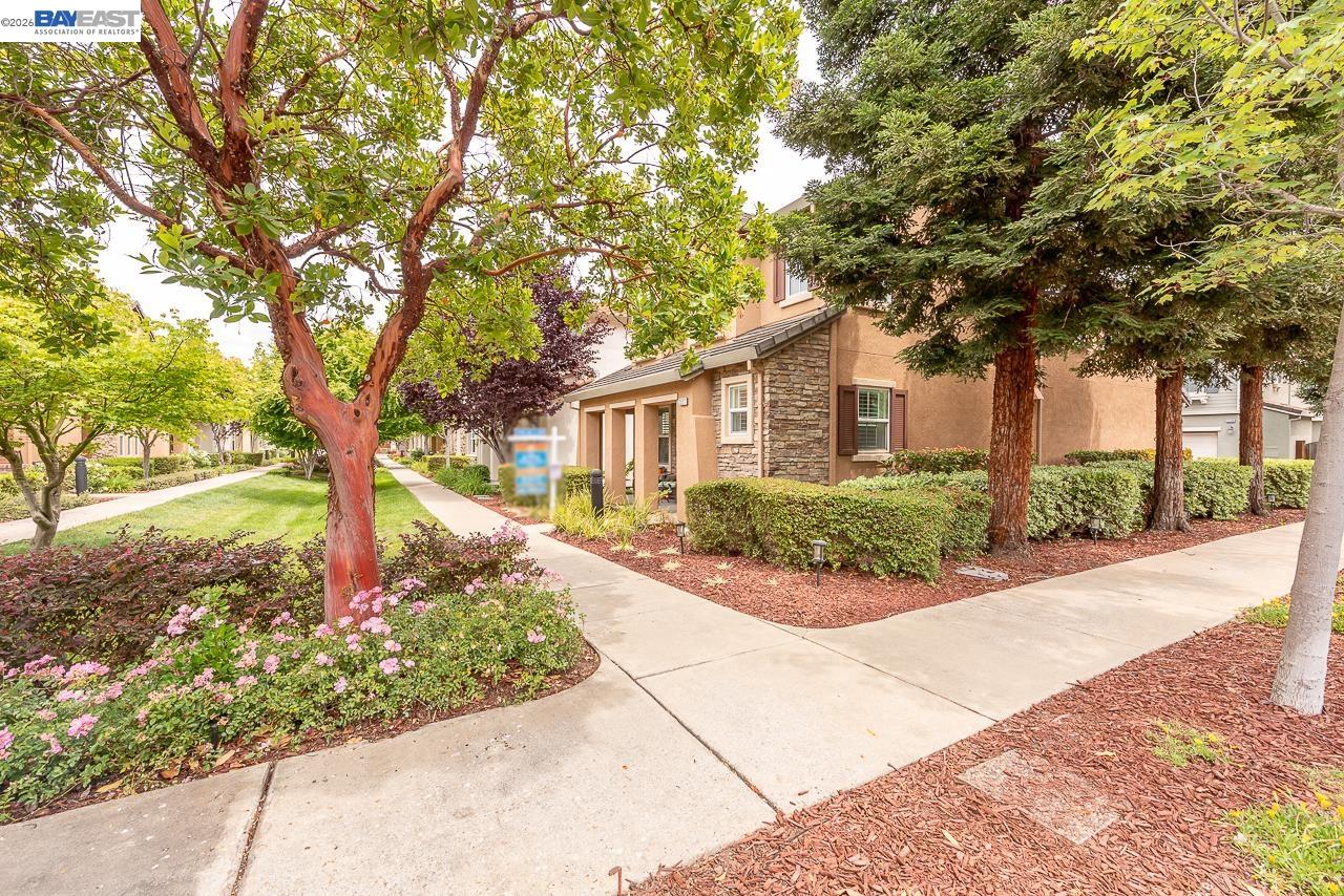 2527 Coldstream Way