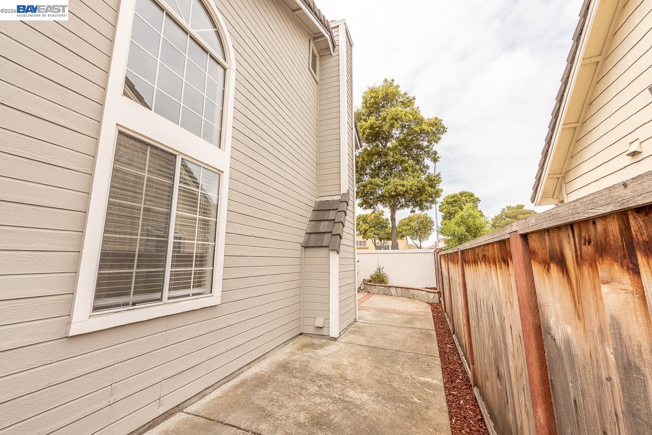 4780 Cabello St
