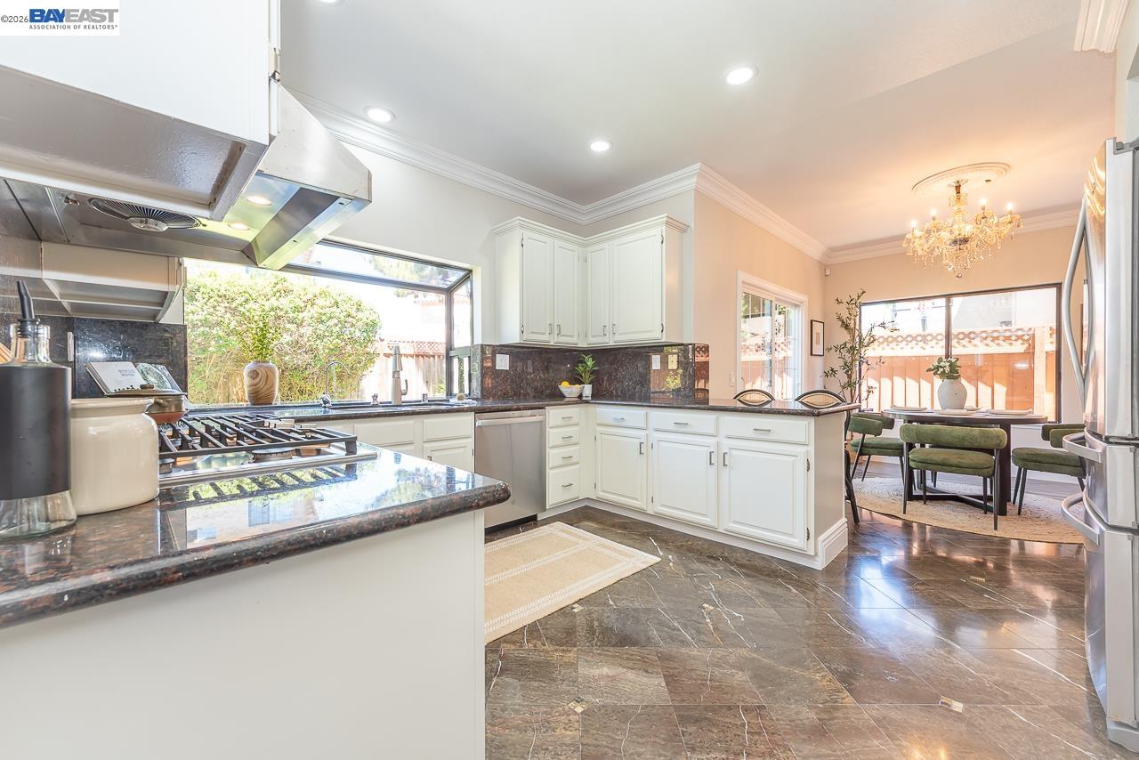5125 Rose Way