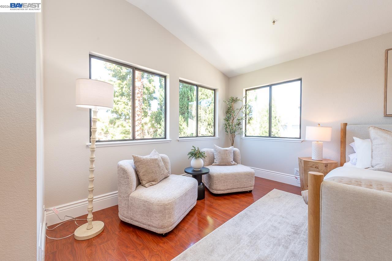 5125 Rose Way
