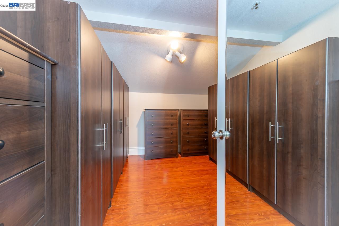 5125 Rose Way