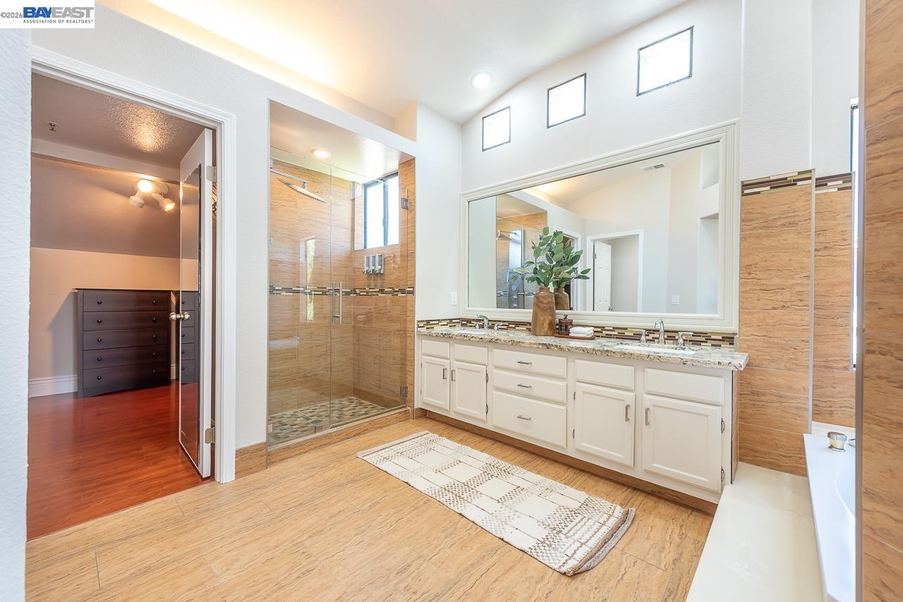 5125 Rose Way