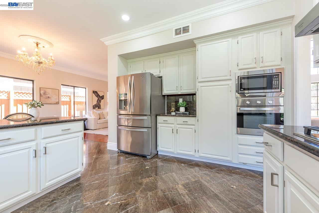 5125 Rose Way