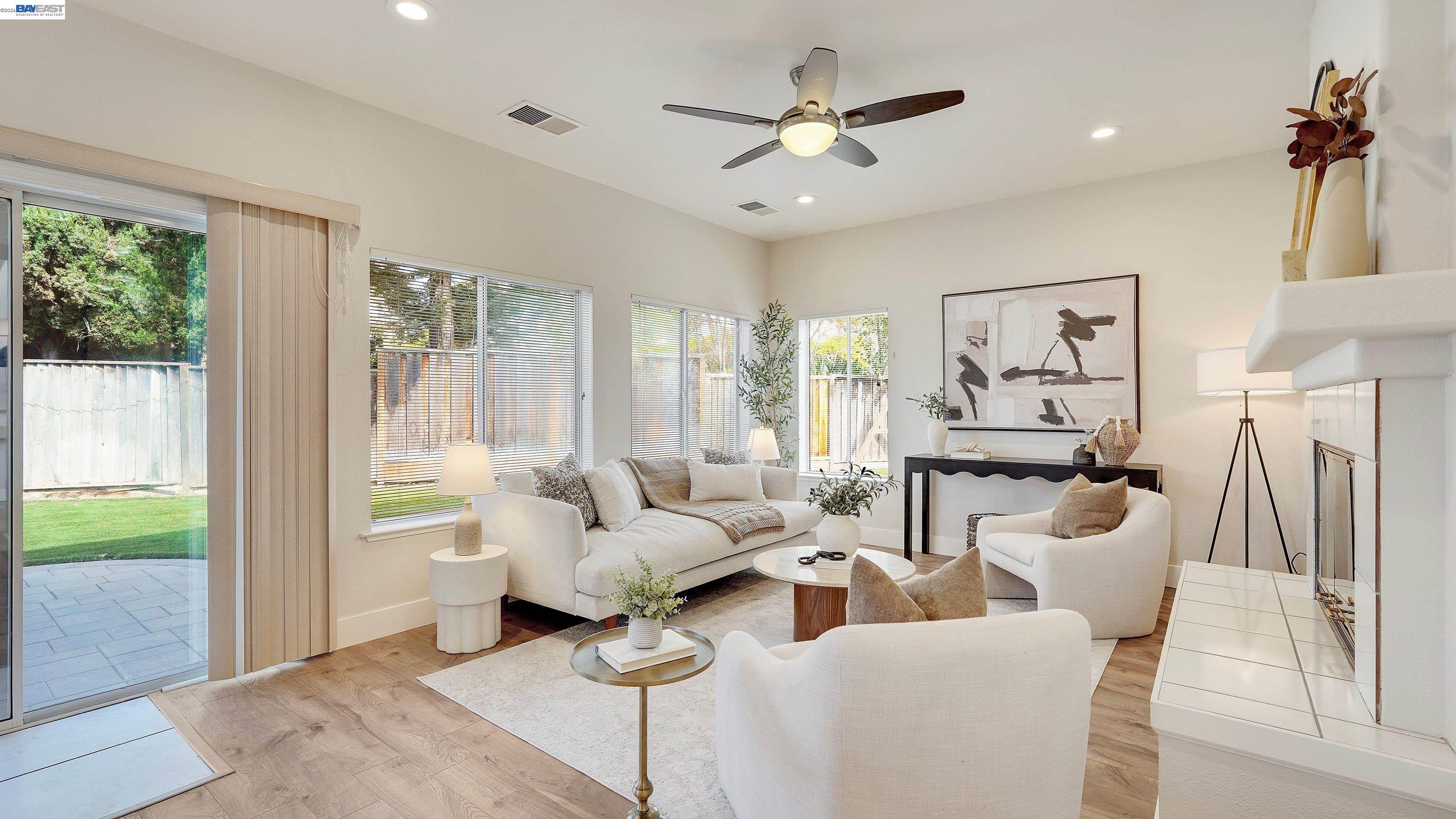 5197 Rose Way