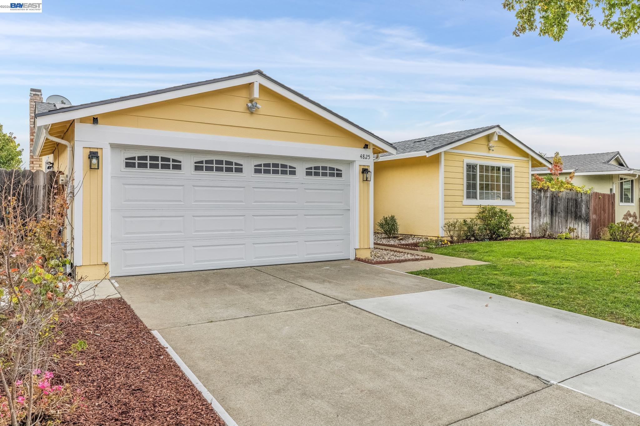 4825 Rose Way
