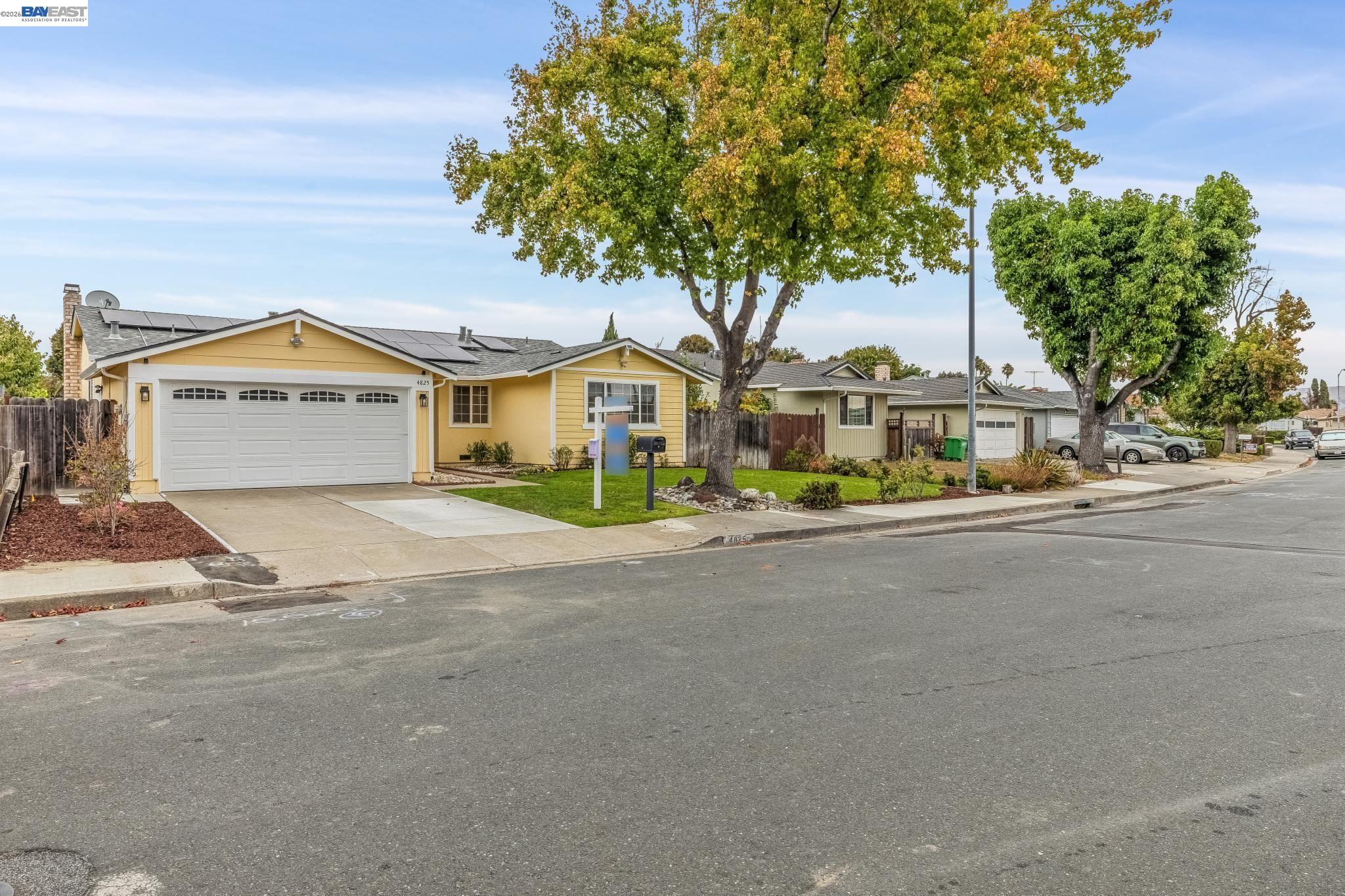 4825 Rose Way