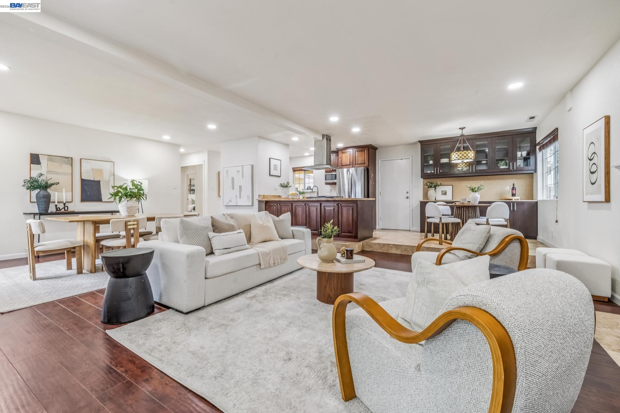 4825 Rose Way