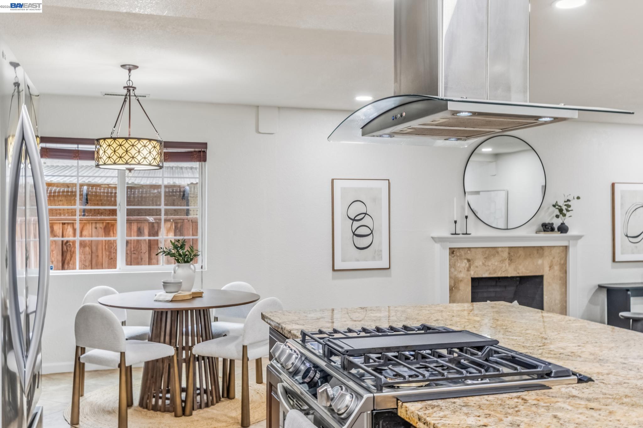 4825 Rose Way