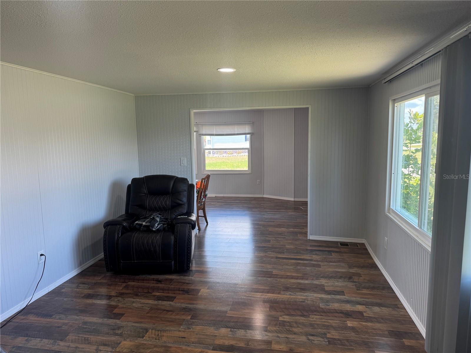 3312 BLUE JAY LN