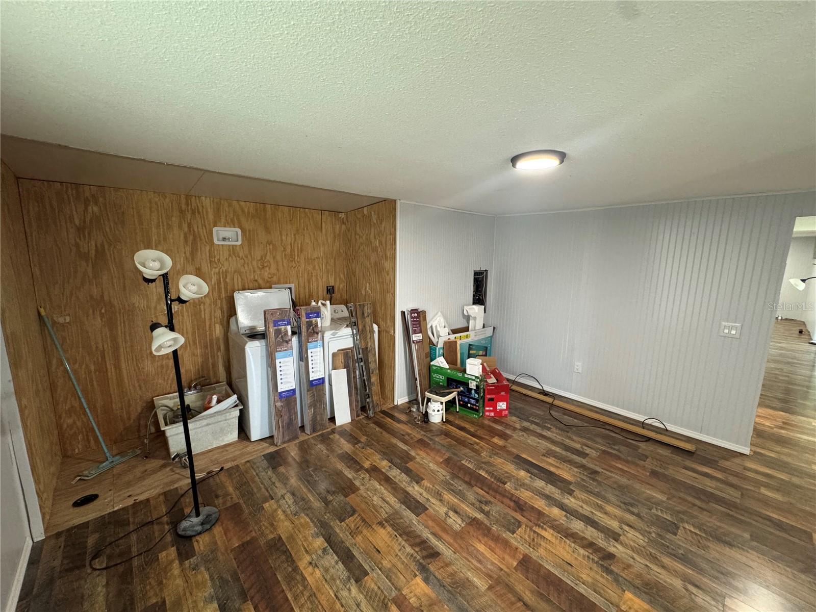 3312 BLUE JAY LN