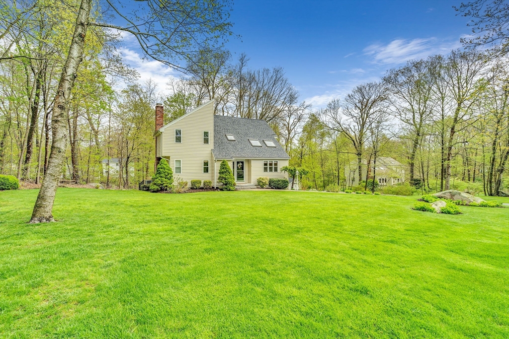 5 Susan Dr